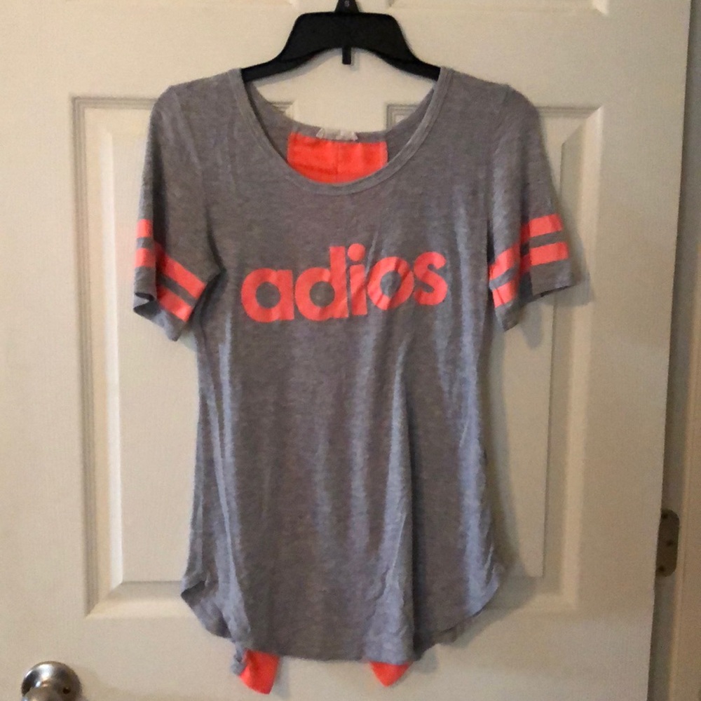 Graphic tee